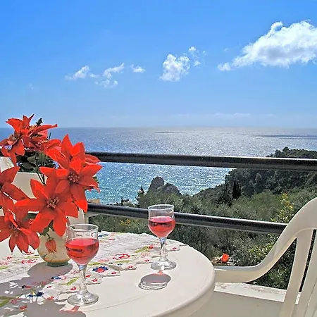With Adult And Childrens Pool And Sea View - Pelekas 3*