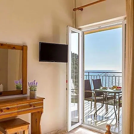 With Adult And Childrens Pool And Sea View - Pelekas 3* Corfu (city)