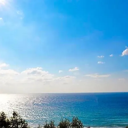 With Adult And Childrens Pool And Sea View - Pelekas Hotell Corfu (city)